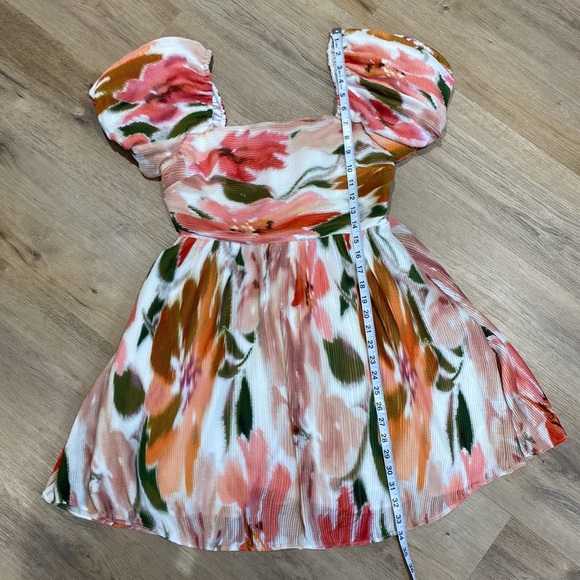 RW&CO Floral Dress - Picture 11 of 12
